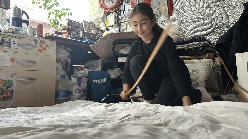 92 yaşındaki 'Yastıkçı Dede' mesleğini 3 kuşakla geleceğe taşıyor - 3. fotoğraf