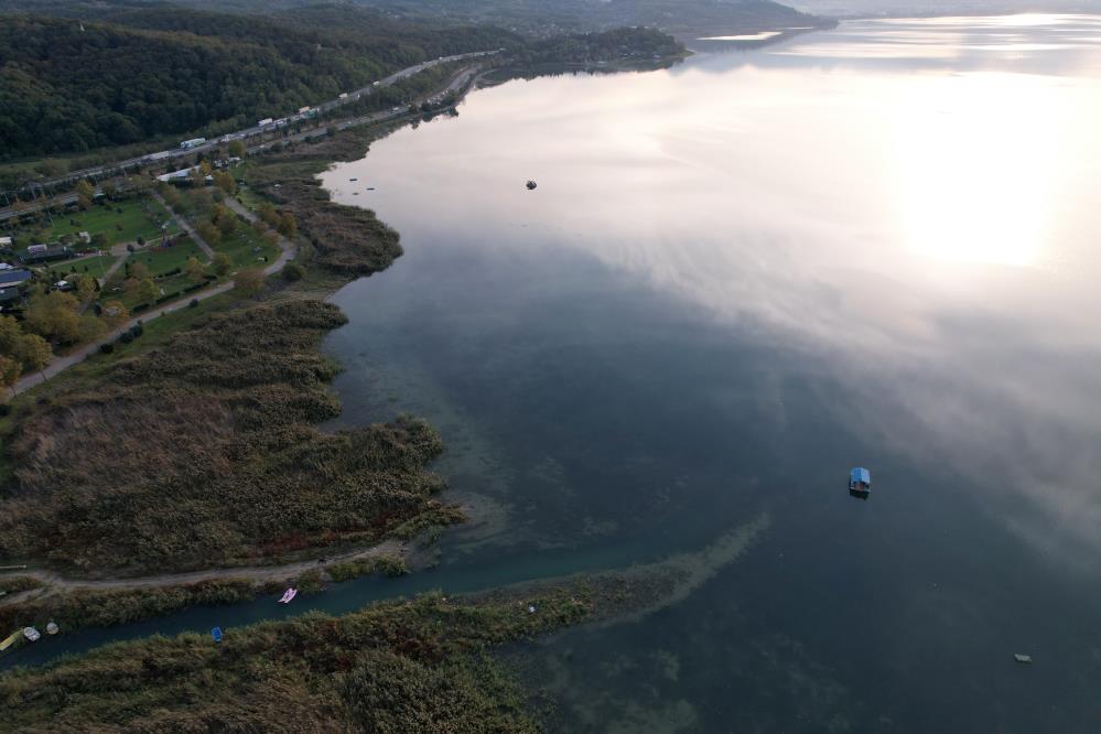 Bir tarafta afet, bir tarafta bereket: Sapanca Gölü'nde son iki yılın en yüksek su seviyesi - 4. fotoğraf