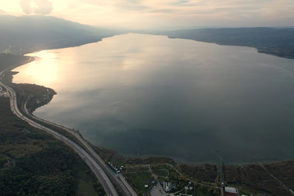 Bir tarafta afet, bir tarafta bereket: Sapanca Gölü'nde son iki yılın en yüksek su seviyesi - 11. fotoğraf