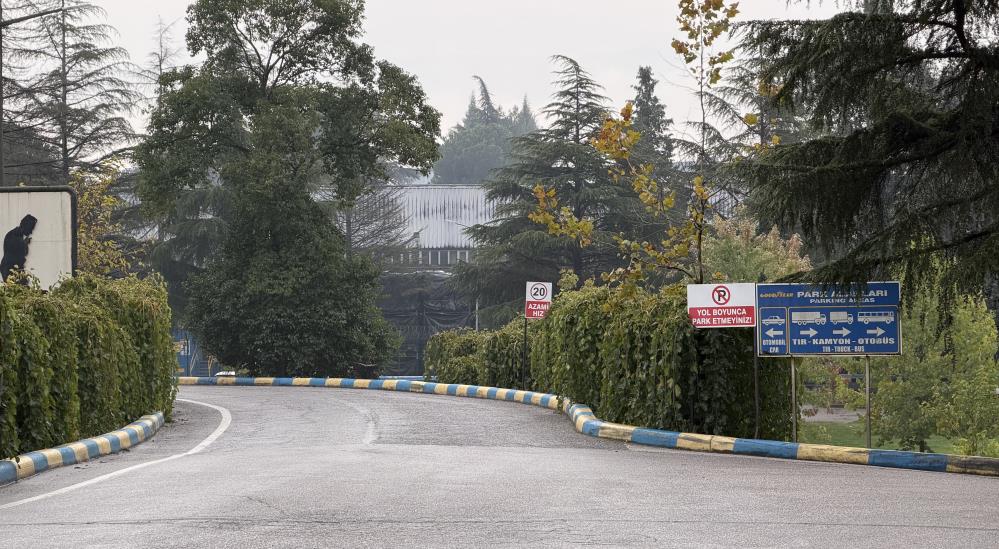 Goodyear fabrikasında pres makinesine sıkışan işçi hayatını kaybetti - 4. fotoğraf