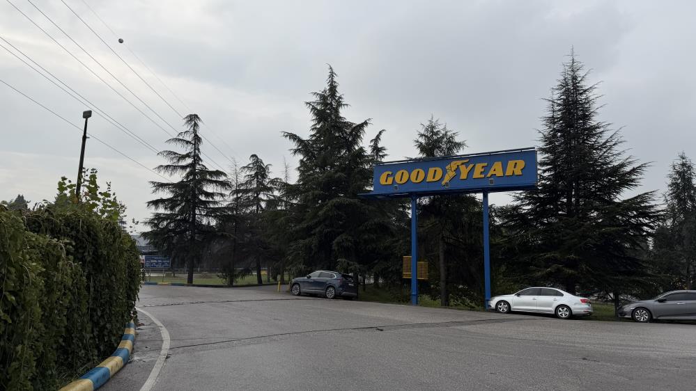 Goodyear fabrikasında pres makinesine sıkışan işçi hayatını kaybetti - 3. fotoğraf