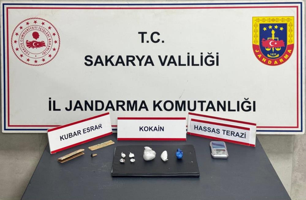 Jandarmadan 3 ilçede uyuşturucu operasyonu: 3 tutuklama - 1. fotoğraf