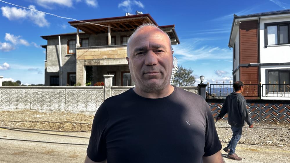 Kokarca istilasına karşı ilginç mücadele: İlaç yetmedi, tavuk ve hindiler devreye girdi - 8. fotoğraf
