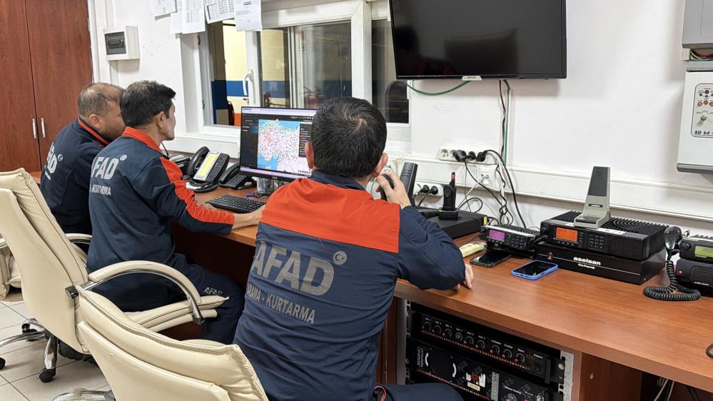 Kurtarma operasyonunda ninni söyleyerek bebeği uyutan AFAD personeli o anları anlattı - 3. fotoğraf