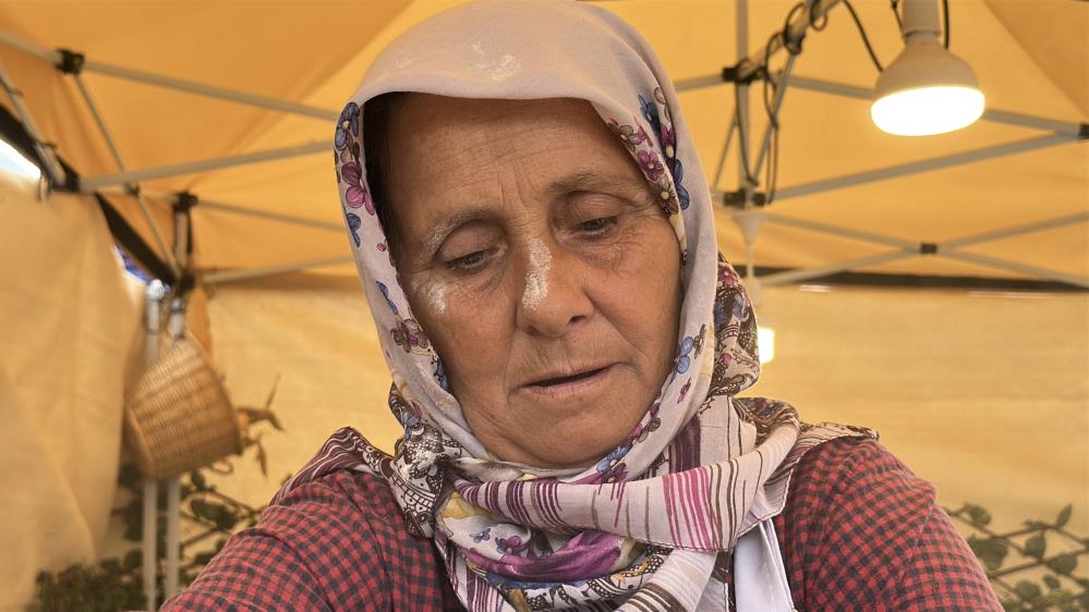 Ölen eşinin borcu yüzünden hapse girdi, yırtık terlikle çalıştı ama pes etmedi - 2. fotoğraf