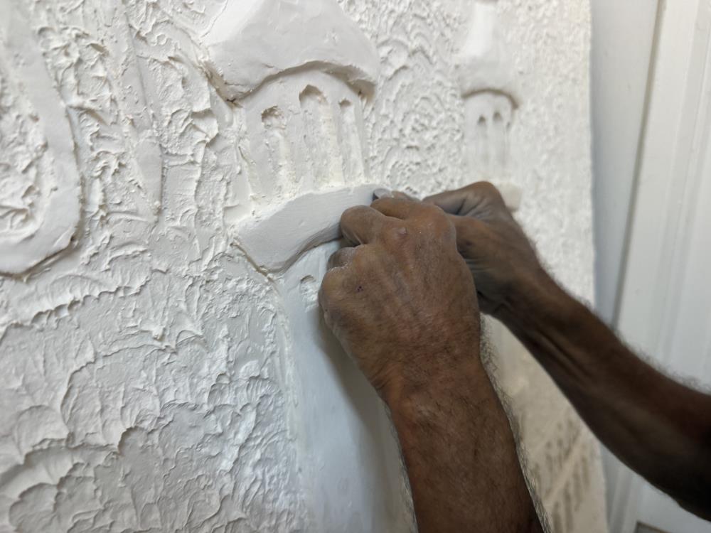 Parmaklarının ucunda alçı sanata dönüşüyor - 3. fotoğraf