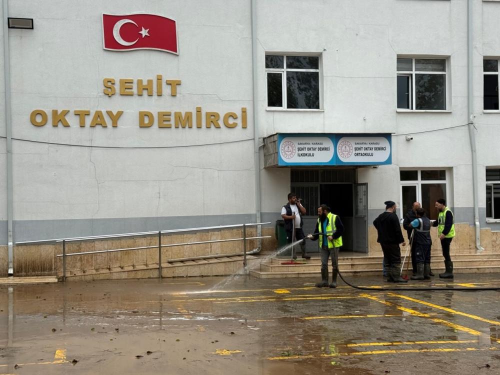 Sakarya'da taşkın yaşanan mahalledeki son durum havadan görüntülendi - 9. fotoğraf