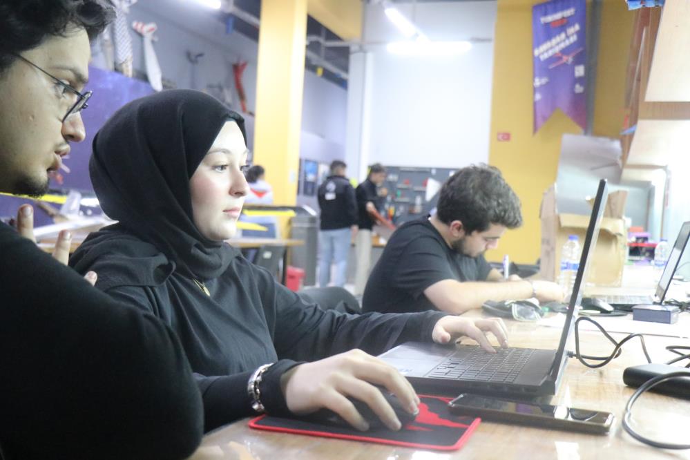Takım her sene değişiyor, başarısı değişmiyor: 10 kategoride final, 2 kategoride derece - 7. fotoğraf