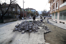 Sapancada parke onarımları sürüyor