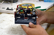SAÜ\'lü öğrenciler ilginç bir robot geliştirdiler