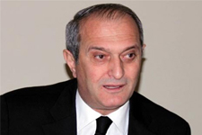 Alişan \'Ak Partinin kararı diğer partilere örnek olsun\'