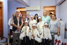 Sünnet olacak çocuklara kıyafetleri dağıtıldı