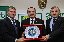 Vali Coş, Ticaret Borsası'nın toplantısına katıldı