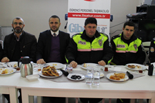 Servis şoförlerine trafik kuralı eğitimi