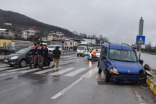 Hendek sanayi ışıklarında kaza
