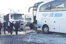 Sakarya plakalı otobüs; Ankara yolunda kaza yaptı!