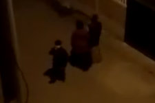 Sesi duyanlar cam ve balkonlara koşuyor