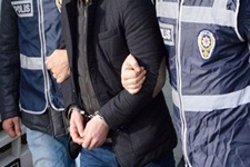 Sahte asker, asker kaçağı çıktı