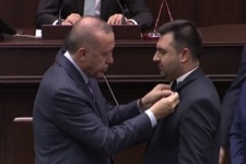 Pamukova Belediye Başkanı AK Parti'ye geçti