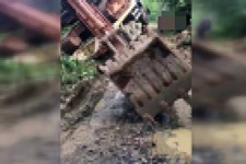 İş makinesi uçuruma uçtu: Operatör öldü