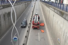 Alt geçitte intihar girişimi