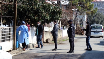 Kaynarca'da iki eve karantina kararı