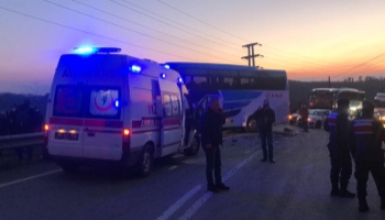 Katliam gibi kaza: 3 ölü, 11 yaralı. Otobüs Karasu'dan kalkmıştı.
