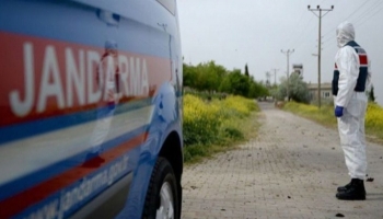 Karasu'da 1 okul ve 43 ev için karantina kararı alındı.