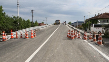 Vakıf köprüsü trafiğe açıldı