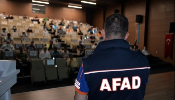 Hendek Belediyesi Personeline Afet Eğitimi Verdi