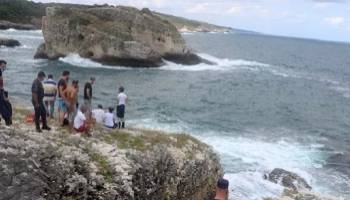 Fotoğraf çekilmek isterken; dalgalara kapıldı