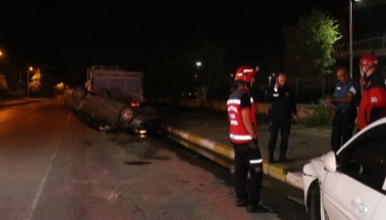 Park Edilmiş Araca Çarparak Takla Attı
