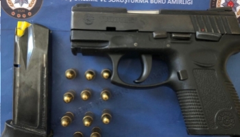 Polis Uygulamasında Üzerinden Ruhsatsız Tabanca Çıktı