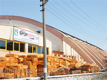 Atatürk Spor Salonu Çatısı Tamir Ediliyor