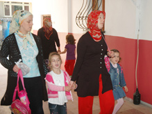 Caminin Altında Bir Ana Okulu Hiç Gördünüz mü?