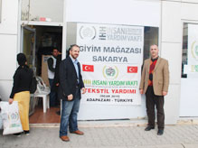 İHH'dan Anlamlı Giyim Yardımı
